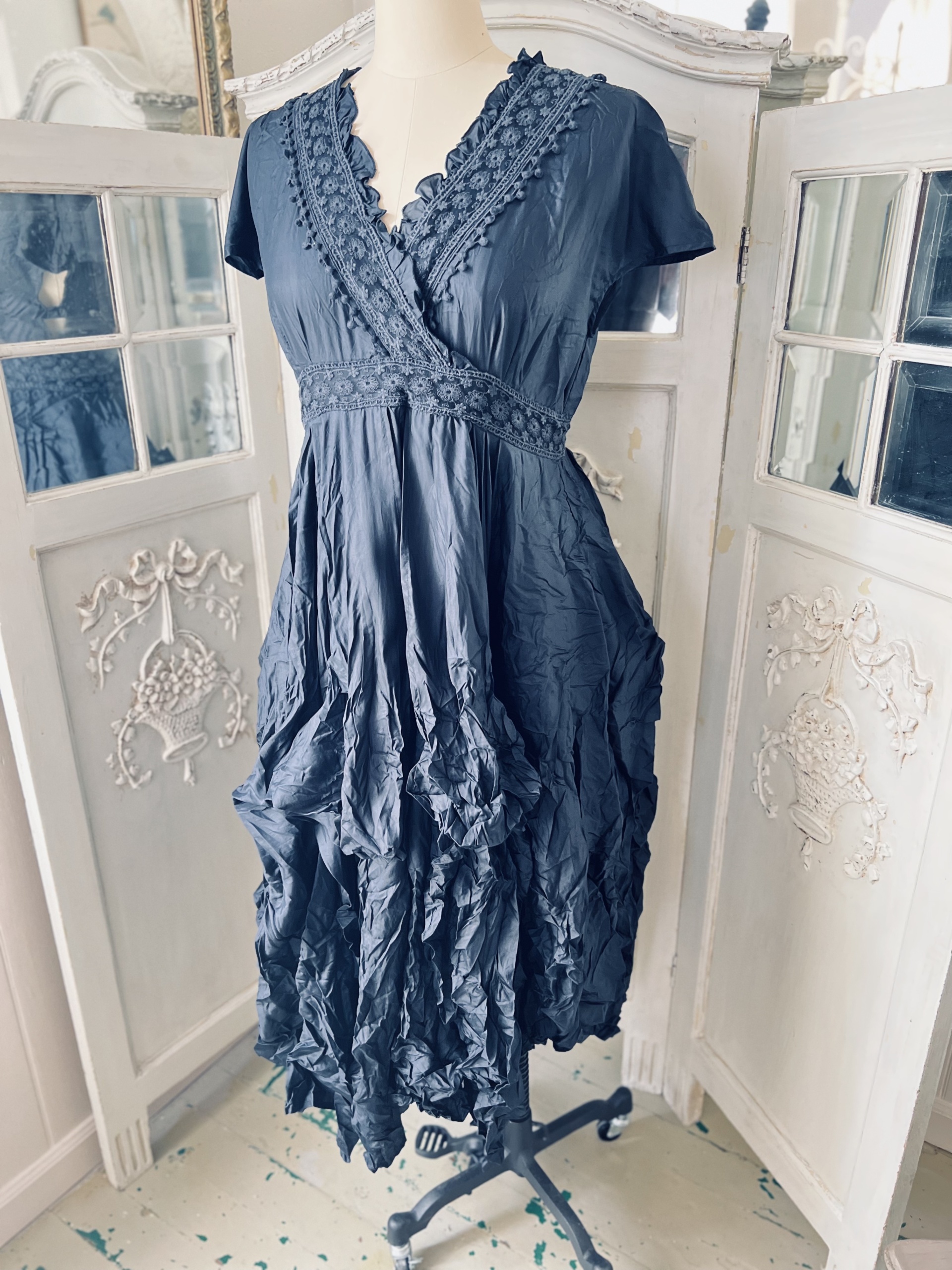 Ewa i walla Rose Dress 100% silk in Noir