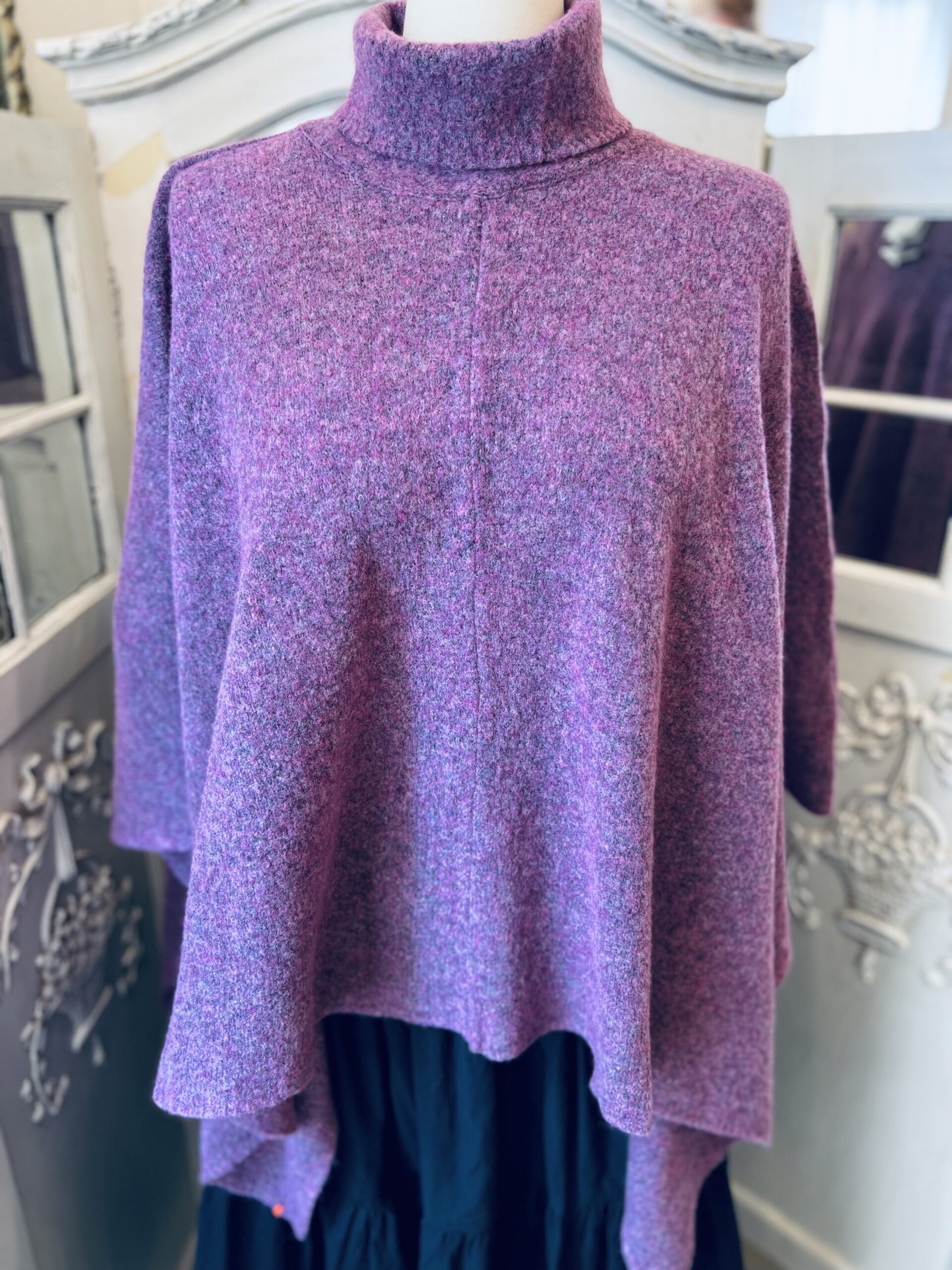 Maevy Astro Poncho in Violet and Violine