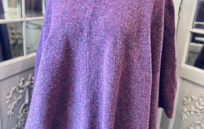 Maevy Astro Poncho in Violet