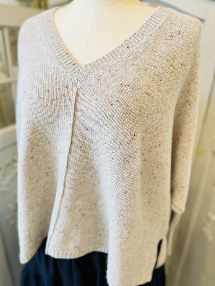 Maevy Soleil V Neck Pullover Sweater in Pop Corn Style H23-34Soleil