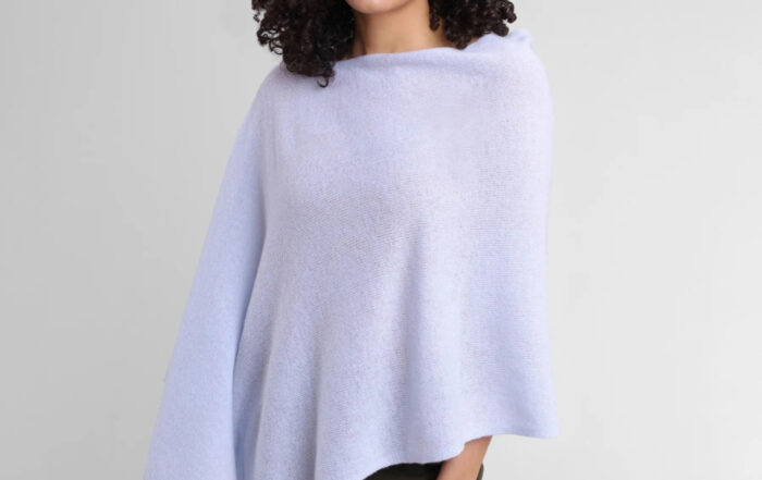 Alashan Cashmere Offers the Finest and Softest of High Quality Cashmere in Scarves and Toppers