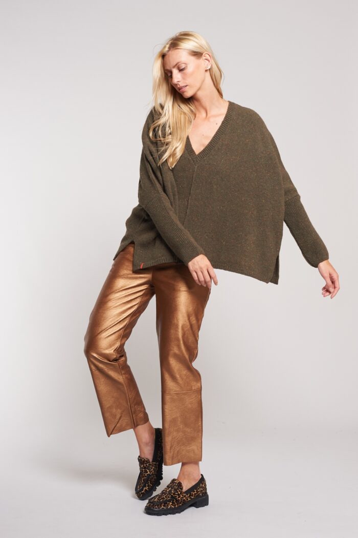 Maevy Soleil V Neck Pullover Sweater in Foret Style H23-34Soleil