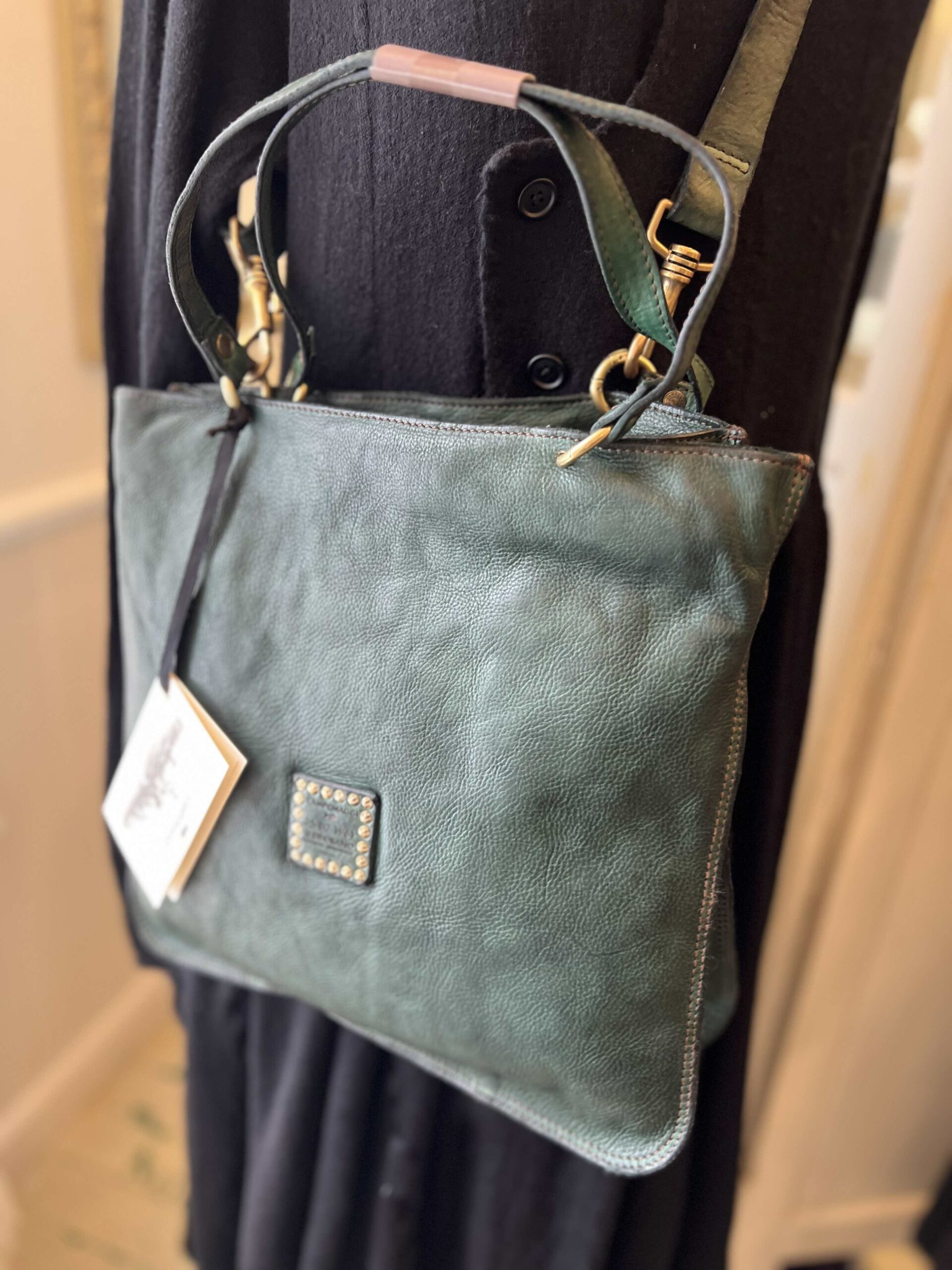 Campomaggi Crossbody Leather Shopping Bag with Dual Cavity in Bottle Green Item C040870ND/X0001/C2505