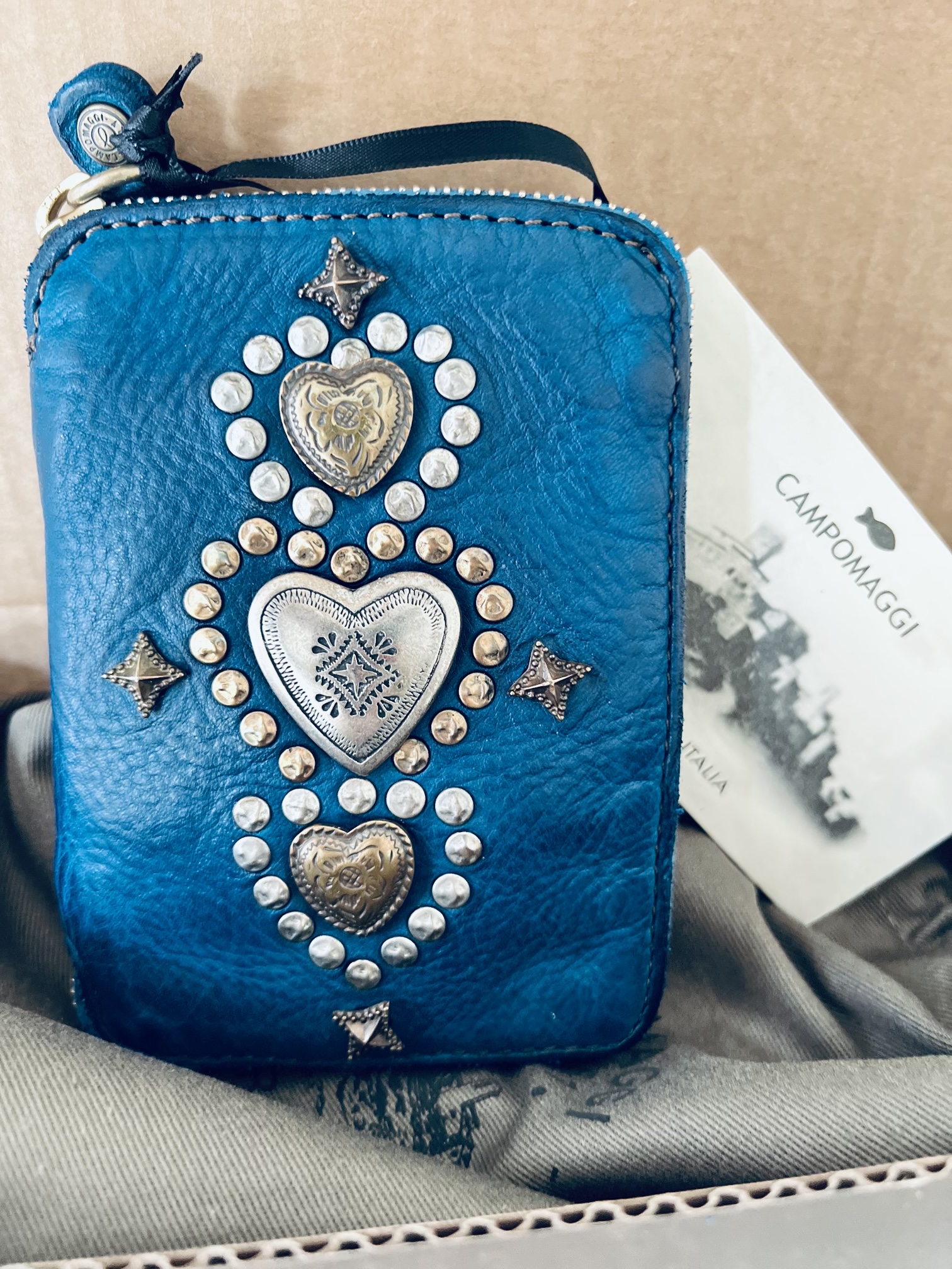 Campomaggi Leather Wallet with Studs in Saphire Item # C002060ND/X2838/C3019