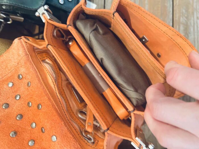Campomaggi Italian Leather Agnese Cross Body Tracillina Piccola Vacchetta Strap with Trasp in Bottle Green Item # C016500ND/X2785/C2505 - Image 5