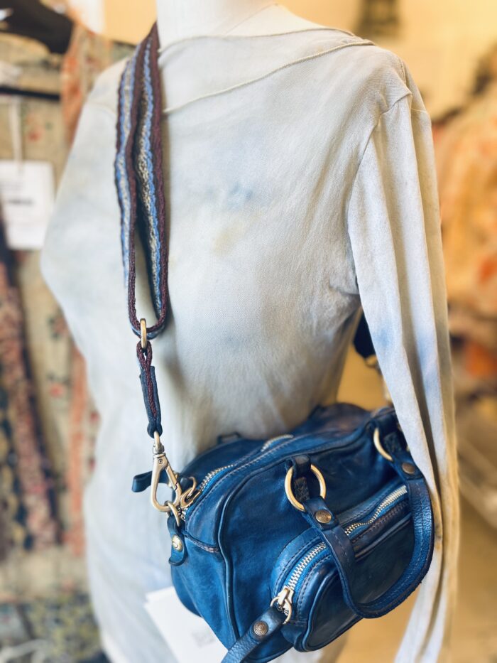 Campomaggi Italian Leather Bauletto Picoolo Vaccehetta Bowling Bag in Saphire Item #  C040042ND/X0001 /C30 - Image 2