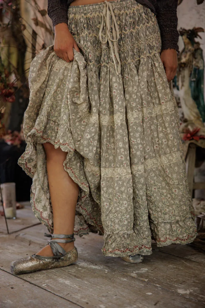Magnolia Pearl Floral Chrystal Skirt in Gypsophilia Skirt 242