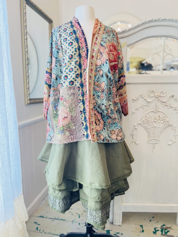 Magnolia Pearl European Cotton Quilted Julian Kimono with Floral Trim in Versailles Jacket 1065 - Image 9
