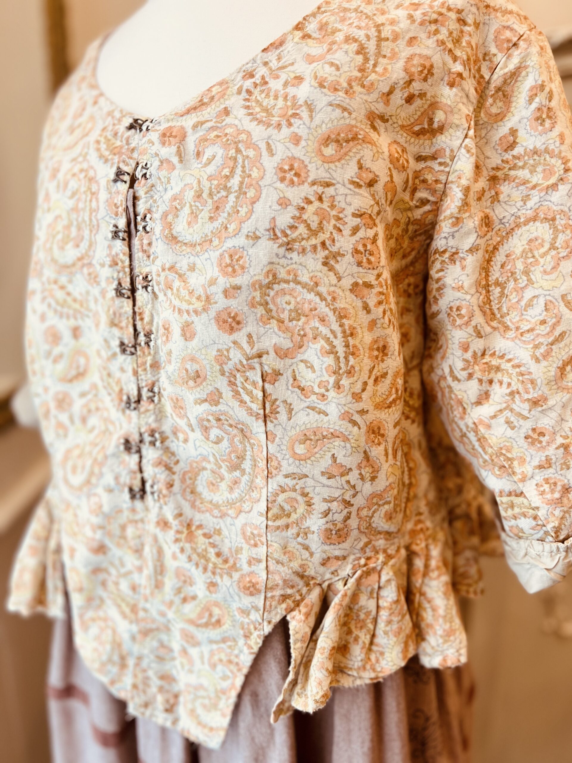 Magnolia Pearl European Woven Cotton Hand Block Print Briar Jacket in Naranja Jacket 391