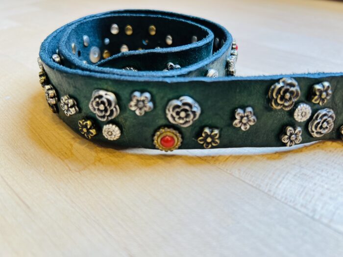 Campomaggi Italian Leather Mix Borchi Studded Belt in Bottle Green Belt C009960ND X2052 C2505 Bottiglia - Image 4