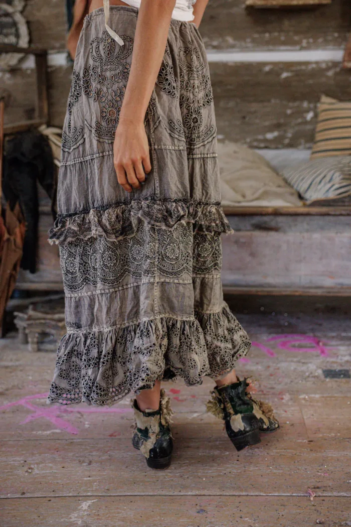 Magnolia Pearl European Cotton Eyelet Pissarro Skirt in Ozzy Skirt 244 - Image 5